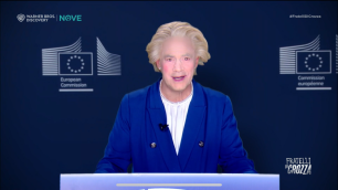 Crozza - von der Leyen sul Nove